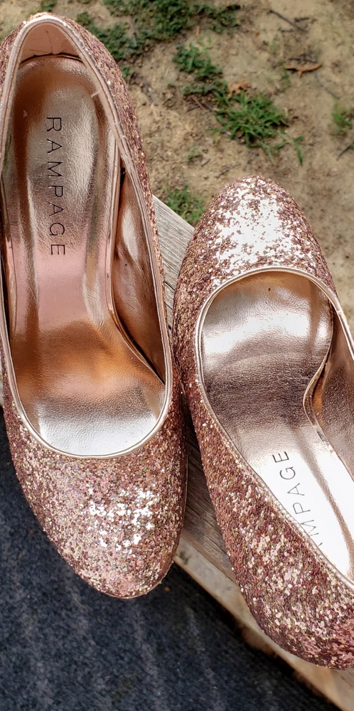 Pumps - Picture 4 of 4